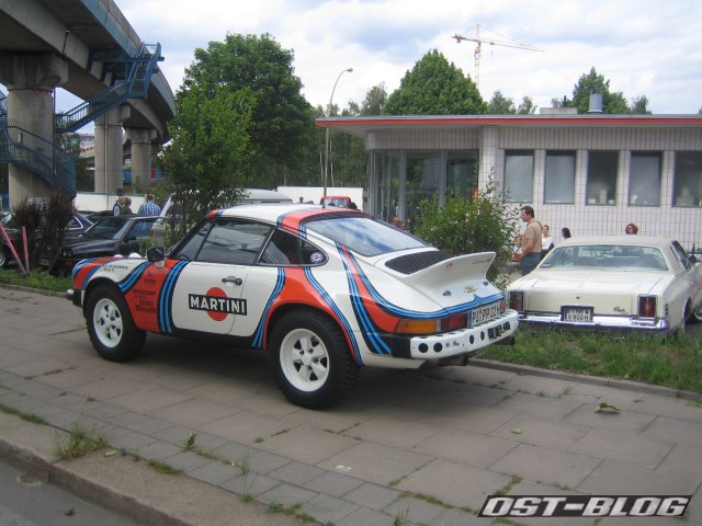 Oldtimer-Tankstelle Porsche 911 Rallye