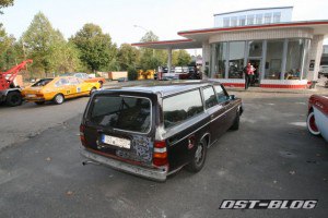 oldtimer-tankstelle passat 32 volvo 245