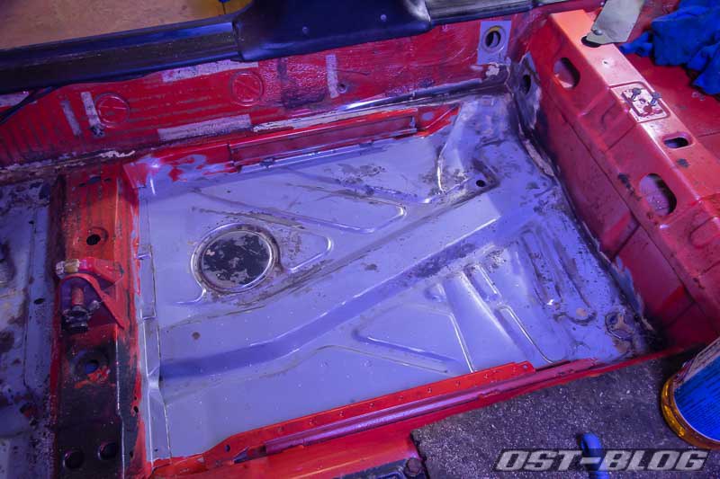 passat-32b-bodenblech