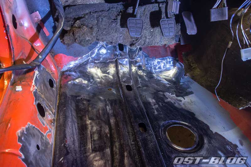 fussraum-entrostet-32b-passat