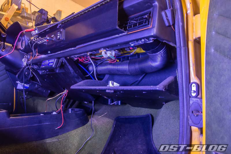 passat-b1-handschuhfach