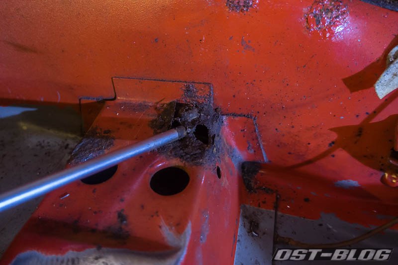 schraube-durchgerostet