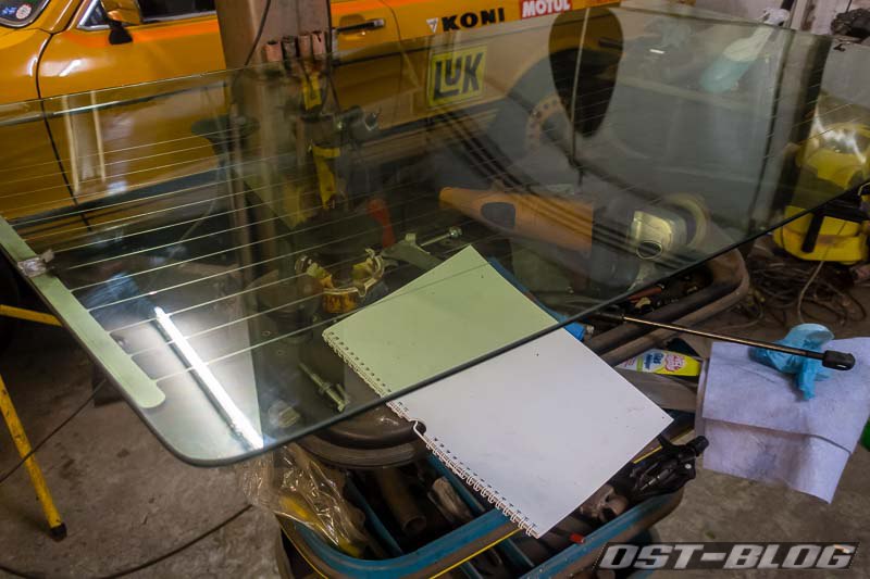 passat-32b-scheibe-getoent